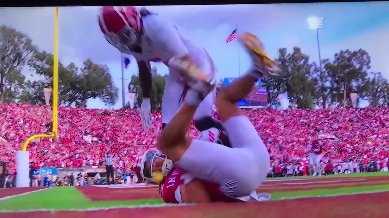 Hoosiers WR #13 Elijah Sarratt TD 🏈24 yds.