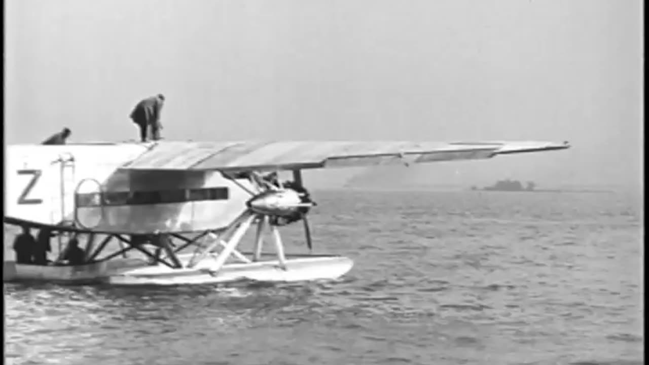 FORD `TRI-MOTOR' ON P... - FORD `TRI-MOTOR' ON PONTOONS BEING TESTED ON THE DETROIT RIV - fc-fc-4394
