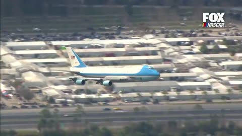 Air Force one flyover Daytona 500 on FOX