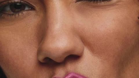 fmg Glimmer Lip Conditioner by AVON