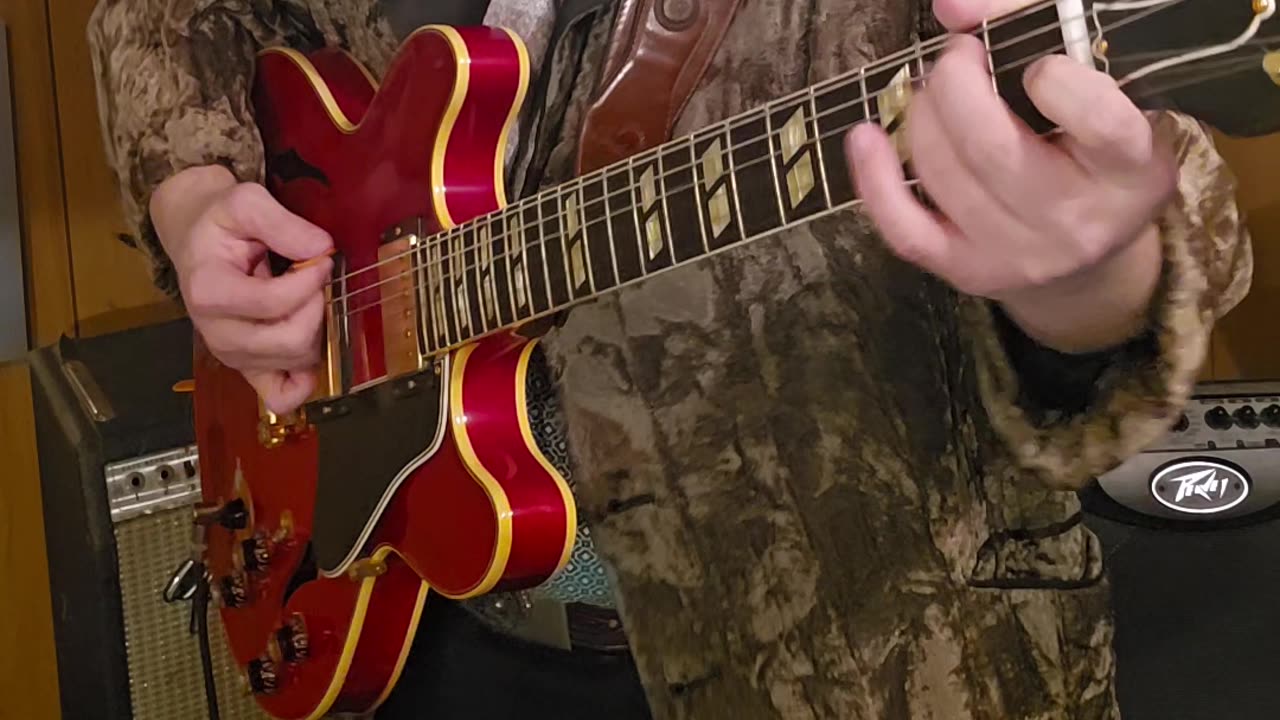 Oasis guitar example.