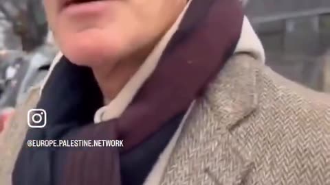 Professor Norman Finkelstein accosted on the street by a Zionist Jew giving him a PAGER (Threat) & calling him a HOLOCAUST DENIER