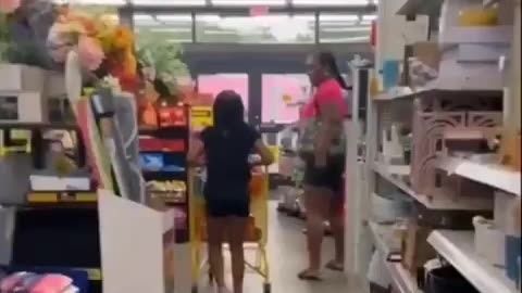 🚨 Mom Pulls Gun After Caught Looting Dollar General — Turns Theft Into Armed Robbery