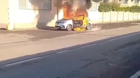Comprate le auto elettriche, mi raccomando...