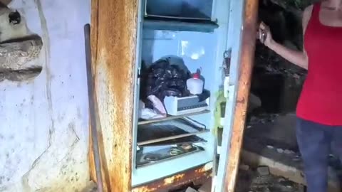 🏠🔍 This Abandoned House Hiding in a Cave Will Blow Your Mind! | FeedMyCuriosity