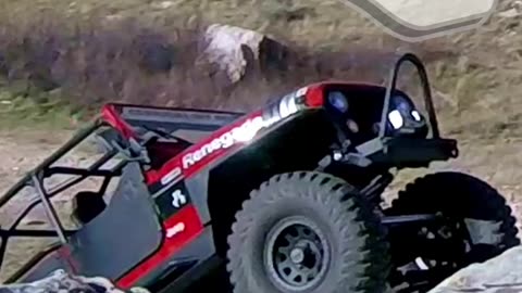 Axial SCX10 III Jeep CJ7 Renegade: This Driver ROCKS! 😁