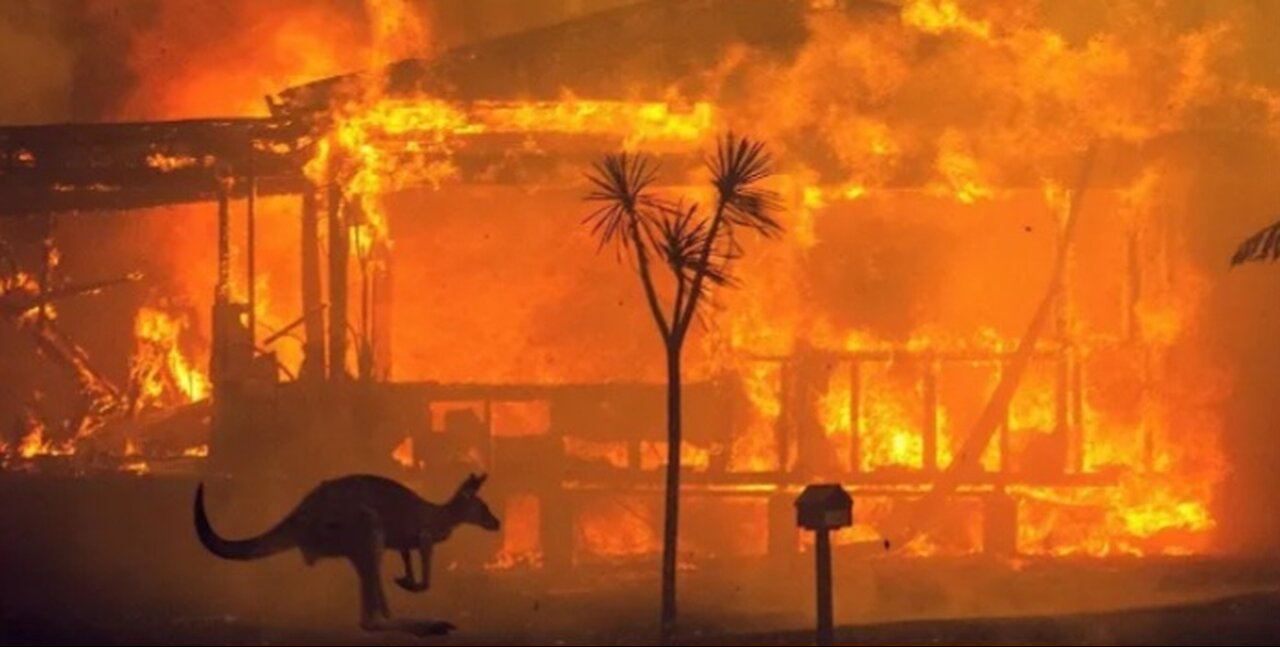 Fires still burning in the Australian state of Victoria as conditions are predicted to worsen