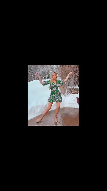 Just classy dancing. Very nice.