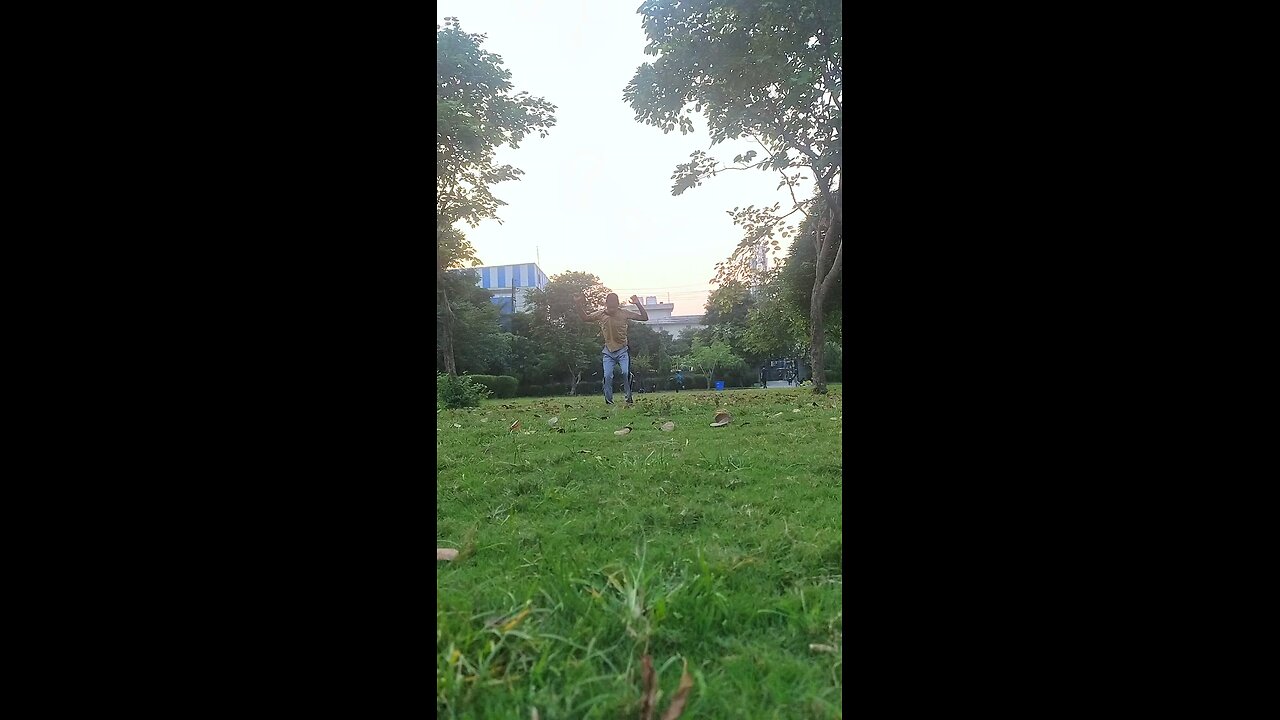 Backflip 😍💯💯🔥😮#viral #video #subscribe #share #flips #flippers #subscribe #popular #shortfeed
