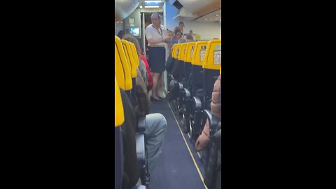 Ryanair Male Flight Attendant Rocks Skirt & Heels on Duty – Gender-Neutral Uniform Policy in Action