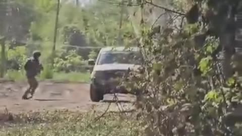 😲💥 Ukraine Russia War | Ukrainian Soldier Narrowly Escapes Russian FPV Drone Explosion | RCF