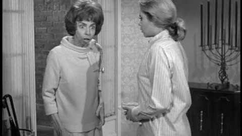 Mrs Kravitz freaks out. Bewitched.