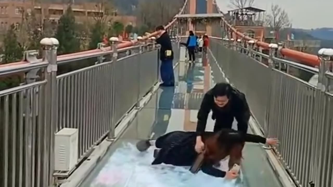 Broken glass from the bridge scares visitors