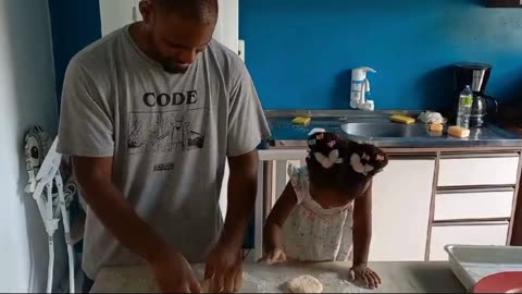 fazendo pão com meu bebê