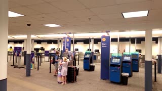 US airports hit by flight delays as government shutdown continues