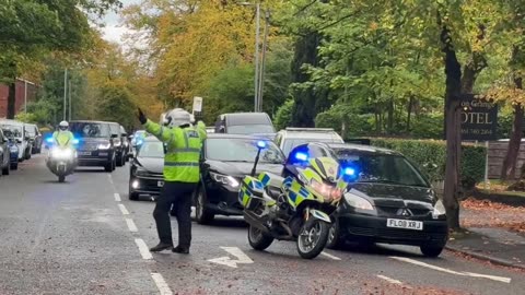 Starmer arrives at scene of Manchester synagogue terror attack