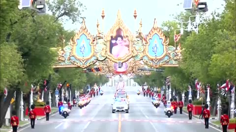 Thais mourn as Queen Mother Sirikit's remains return to Grand Palace