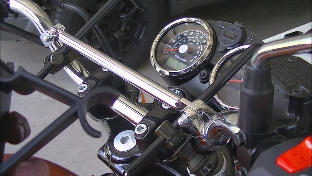 Handlebar mount for Royal Enfield Interceptor 650
