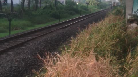 Melintasi gubuk reyot