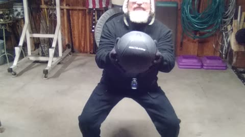 1 Minute High Frequency Medicine Ball Meditation Challenge !!!