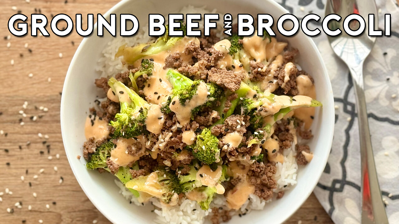 GROUND BEEF & BROCCOLI WITH BANG BANG SAUCE