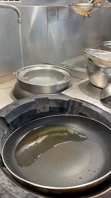 stir-fry: ham and water caltrop stir-fried with baby