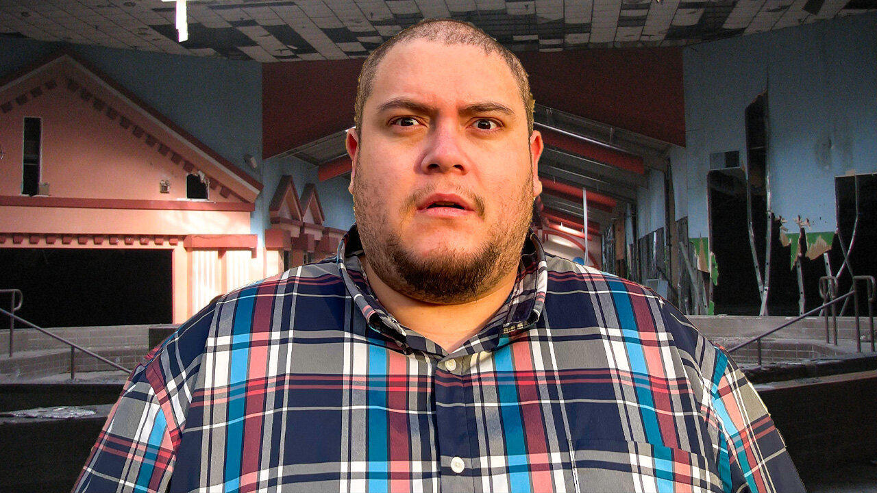 I Explored an Abandoned Mall!