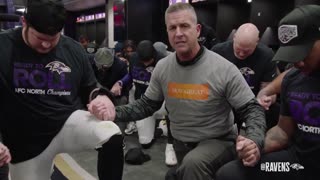 Legendary NFL Coach Leads Team In Locker Room Prayer (VIDEO)