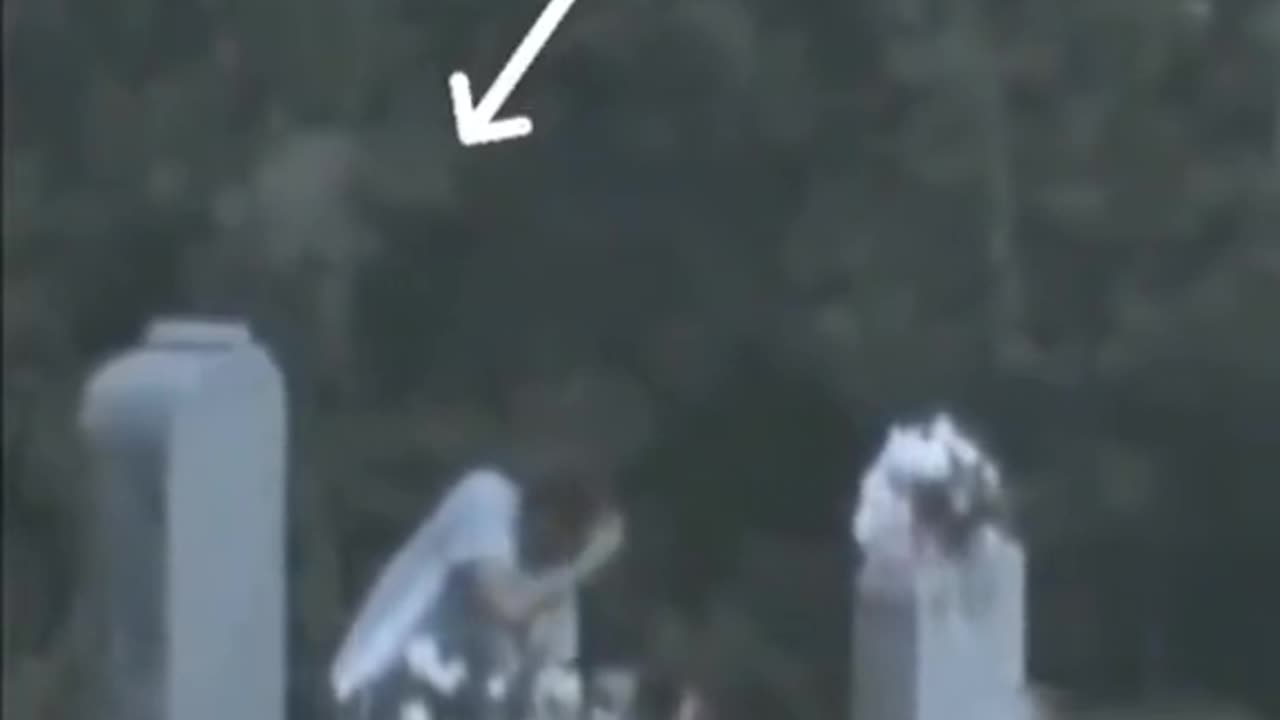 😢👻 Mourning Man’s Haunting Grave Visit Caught on Tape | TheHauntingHour