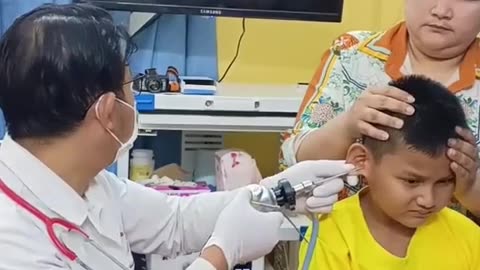 🤯👂 Watch Doctors Remove Weird Things From People's Ears! | FeedMyCuriosity