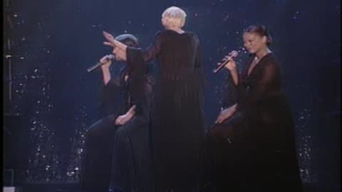 Madonna - The Girlie Show Part 1