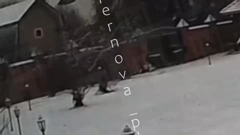 The moment the Russian Defense Ministry's An-22 crashed into the reservoir.