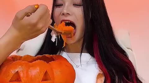 ASRM EATING TIME... #100kfollowers #asmrvideo