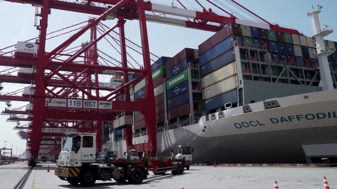 European drugmakers' shares hold firm, despite Trump tariffs