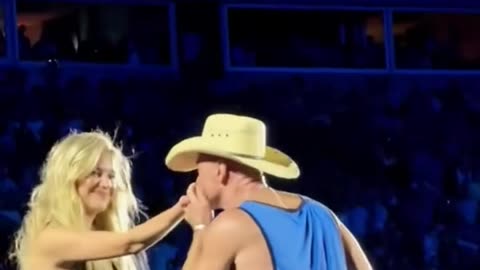why did Kenny Chesney and Renee Zellweger's Four-month marriage end in Fraud