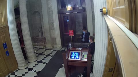 0216USCS02UpperSenateDoorInterior_2021-01-06_22h00min03s213ms.mp4