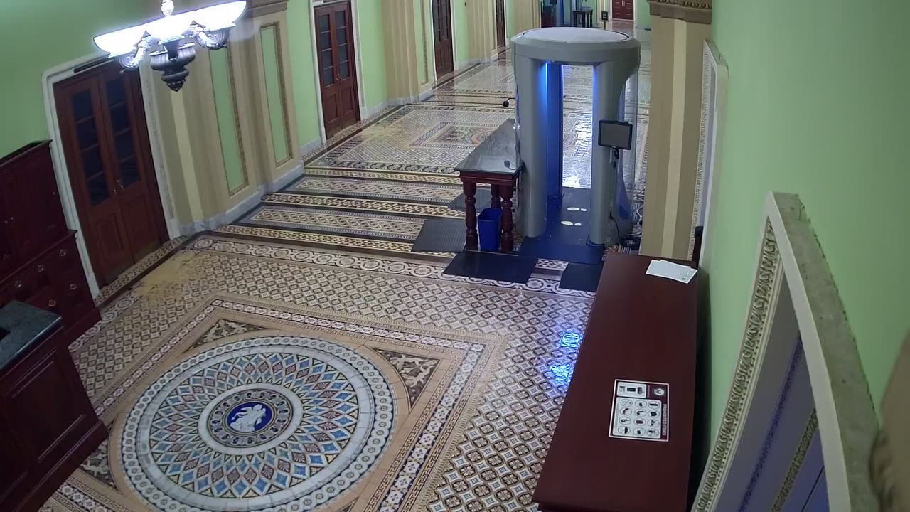 0304USCS03SenateGallerySWnearS324_2021-01-06_07h00min01s533ms.mp4