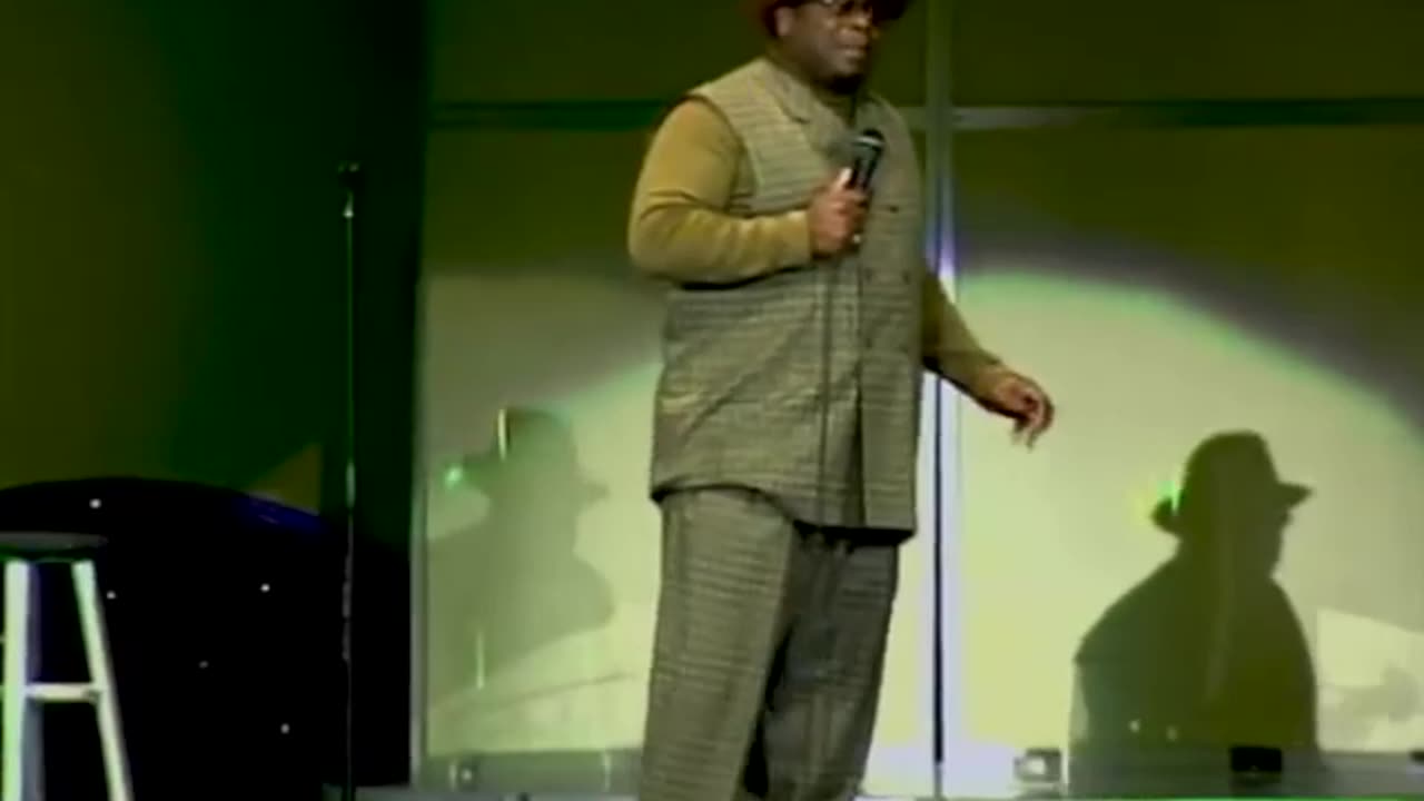 Bush & Clinton - 2021 Emmy Host....Cedric The Entertainer