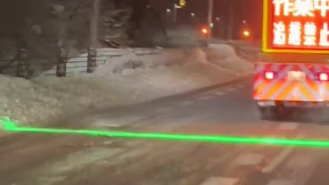 Trucks in Japan using lasers to mark no overtaking area