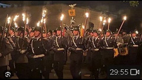 SIE fackeln wieder! Die BRD spielt Deutsches Reich- Deutschland…