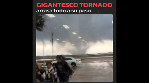 🌪Fuerte tornado arrasa viviendas en Texas con vientos de 145 km/h