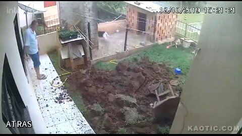 MAN BLOWS UP BACKYARD TO KILL COCKROACHES 😲