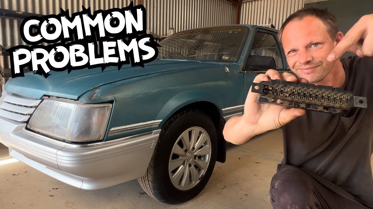 EASY FIX! VK commodore RUSTY BONNET and MELTED FUSE PANEL
