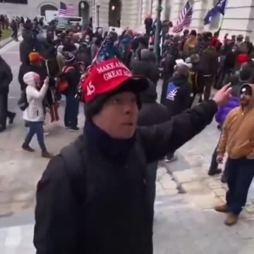 Never Forget when this young man Warned Capitol Police to help an they did nothing.