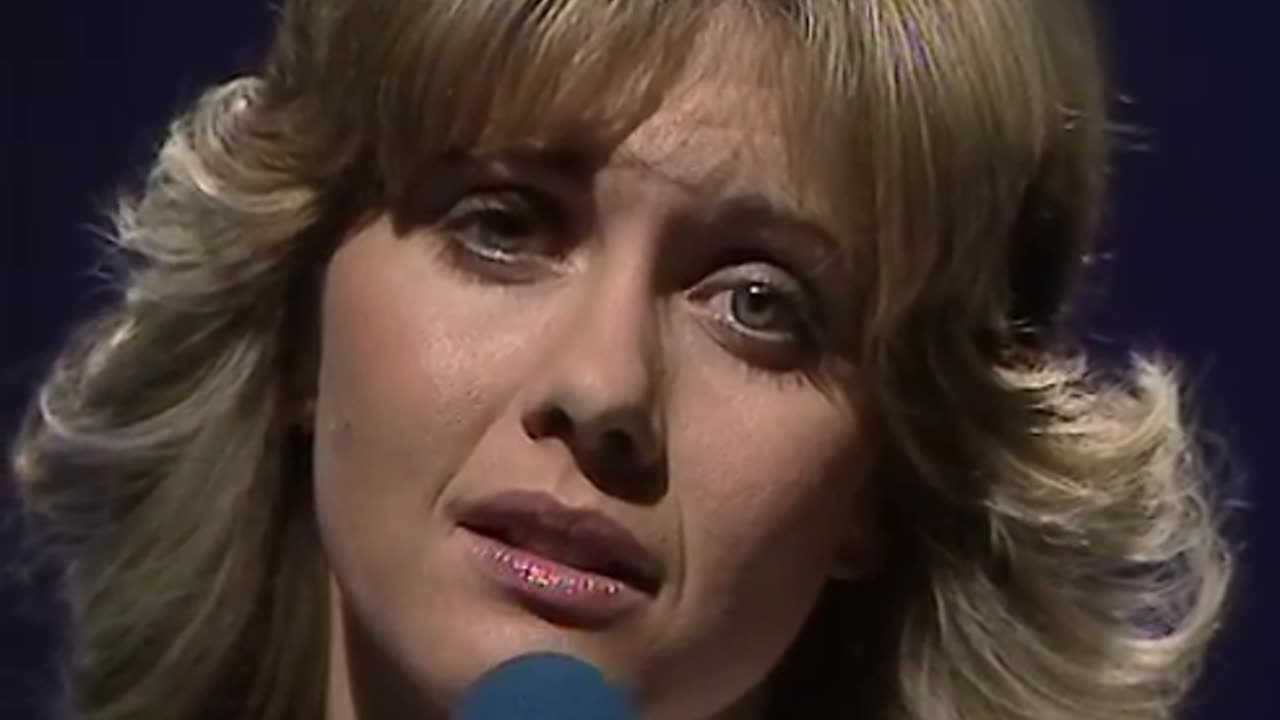 Olivia Newton-John - I Honestly Love You (Sounds Like Les Dawson, September 4th 1974)