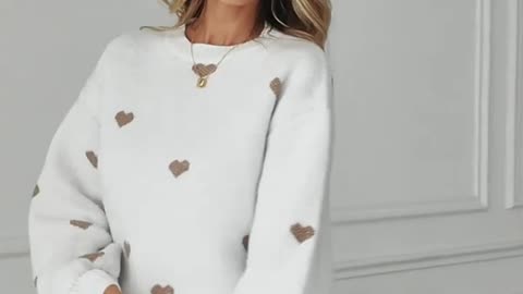 Oversized White Jumper with Charming Brown Heart Pattern