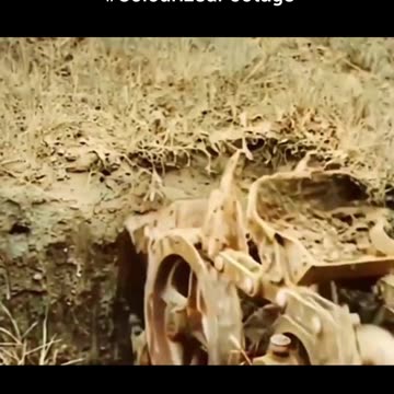 French trench excavator 1914 ⚙️ Innovative WW1 battlefield tech 🛠️ Used to dig trenches for troops