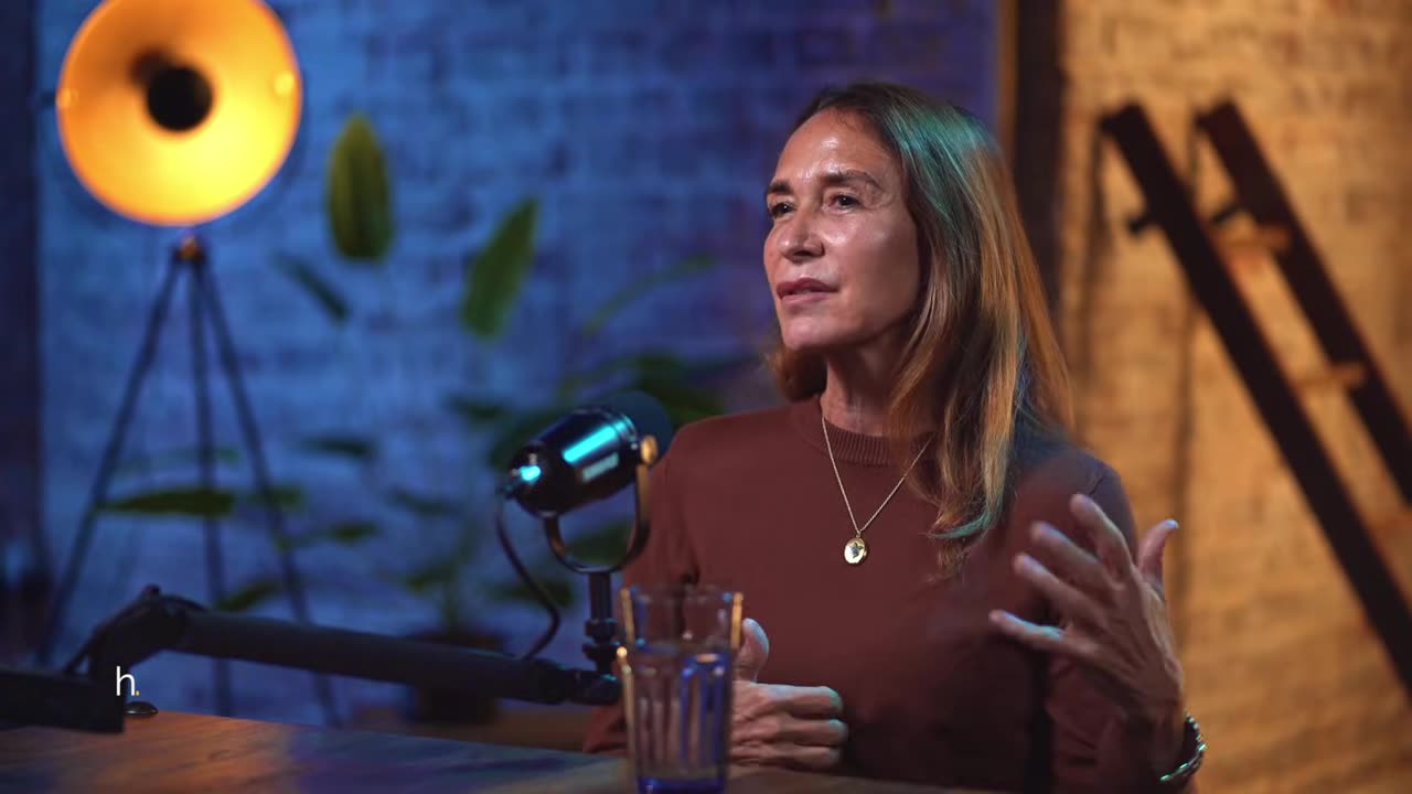 What I Saw At The Top Of The Elites Network – Anneke Lucas