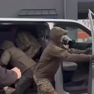 In Lutsk, a Paradise! Another Victim Being Kicked into a Minibus