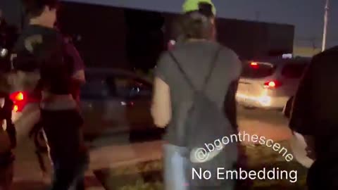Its Feds v Antifa tonight at the Chicago ICE facility. flashbacks to 2020. sound up 